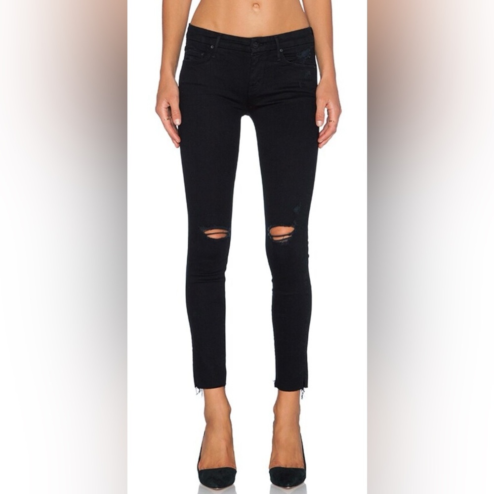 MOTHER Looker Ankle Fray Distressed Skinny Jeans in Guilty As Sin Black Wash 29”